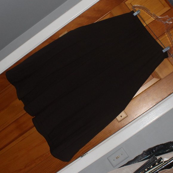 Luv Me More Long Skirt - Picture 2 of 3